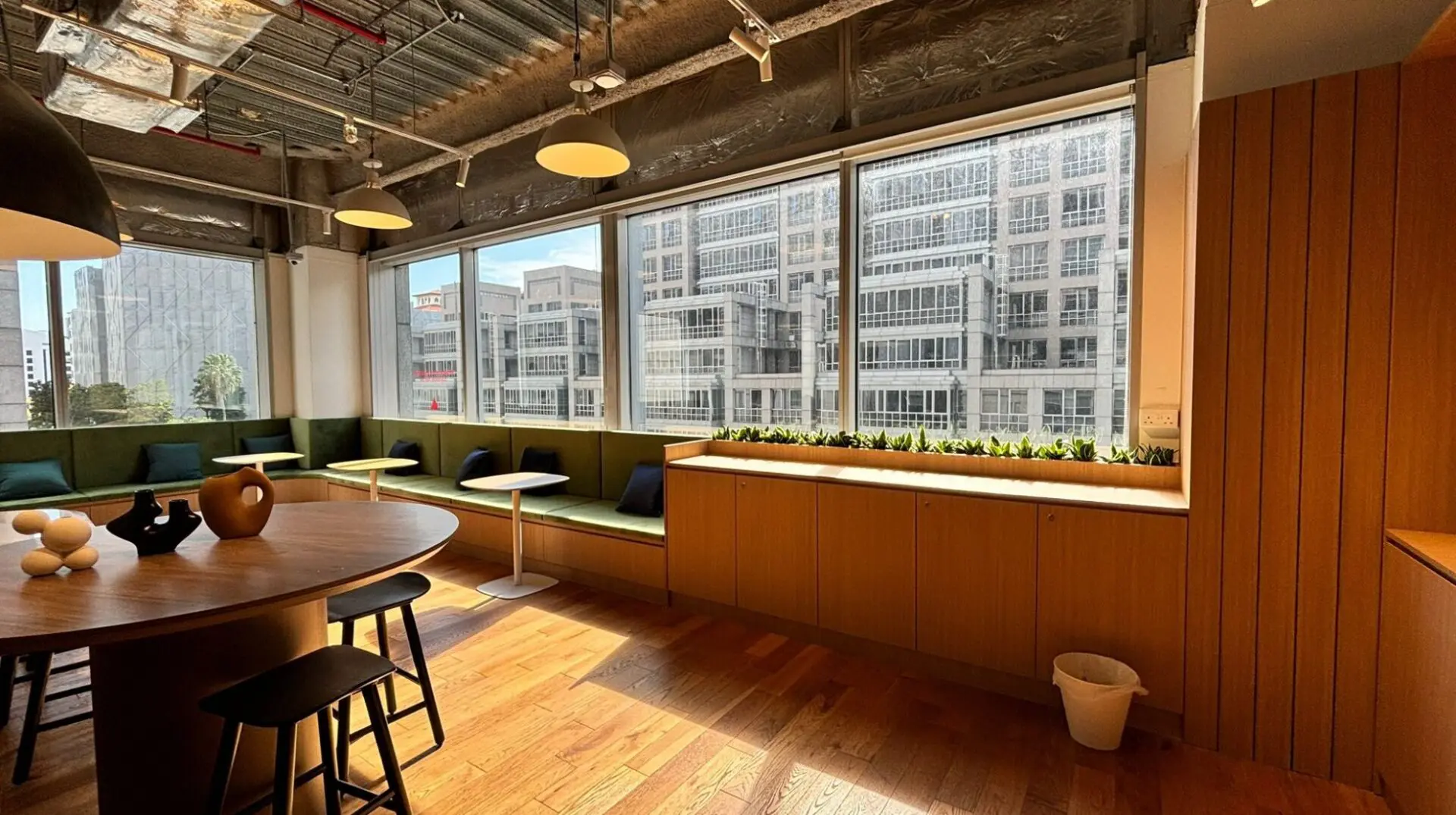 N9 Offices –  UE Square